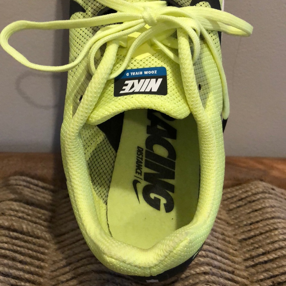 Nike - Picture 3 of 5